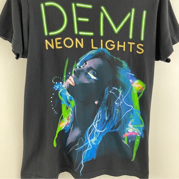 DEMI LOVATO Black Multicolor Black Light 2014 Neon Lights Tour Graphic Band Tee - Picture 4 of 10